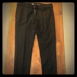 Dickies Women’s Black Skinny Pant Size 6